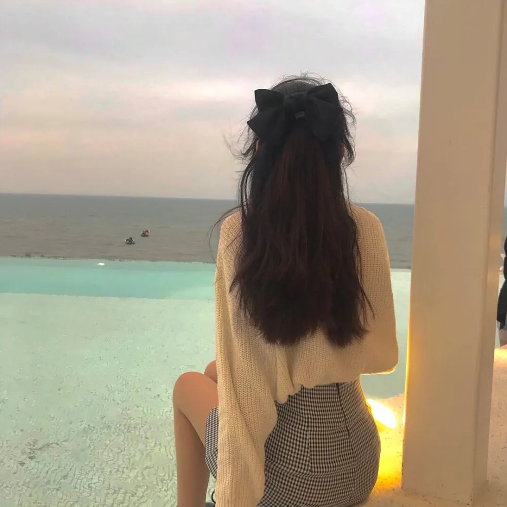戴手铐的旅客